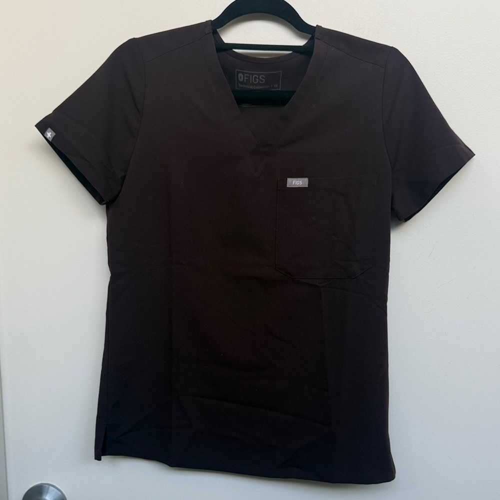 Figs Catarina Scrub Top in Espresso
